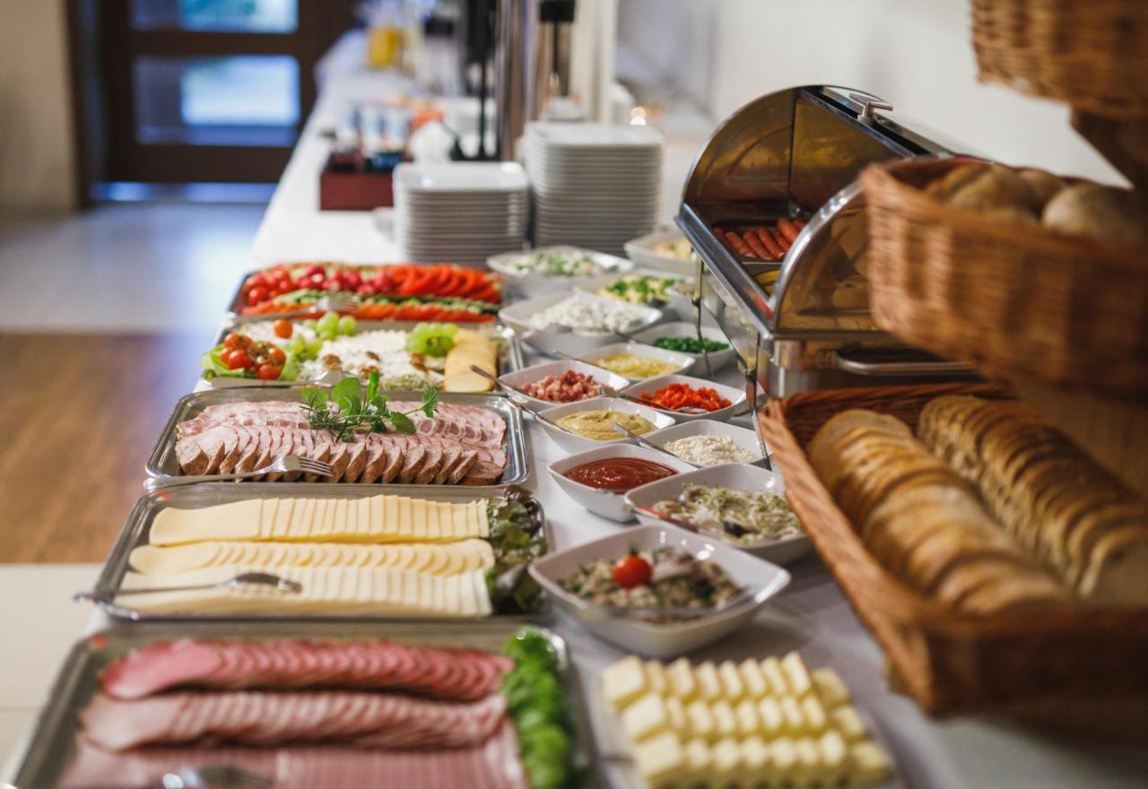 Biala Akacja Resort & Business Prudnik Ngoại thất bức ảnh